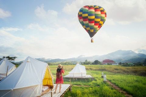 Guide to Hot Air Balloon Safaris: How They Work, What to Expect, and Key Facts